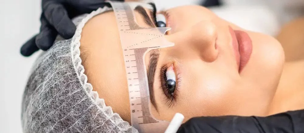 کاشت ابرو به روش FUT